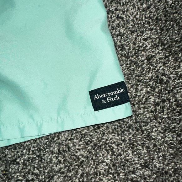 Abercrombie kids swim trunks - Picture 3 of 3